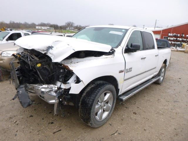 RAM1500   2016 Front Door Trim Panel 1618766