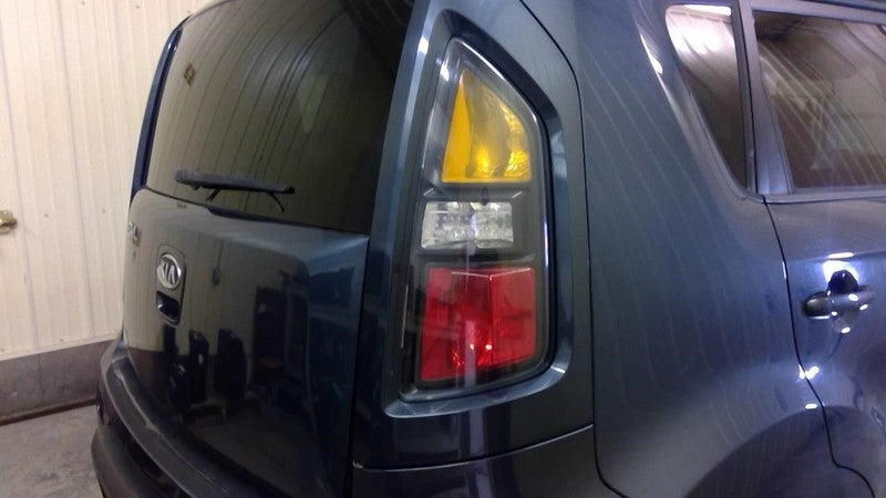 Passenger Tail Light Red Lower-amber Upper Fits 10-11 SOUL 2028528