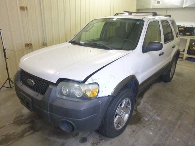 Carrier Rear ABS Fits 05-07 ESCAPE 1719980