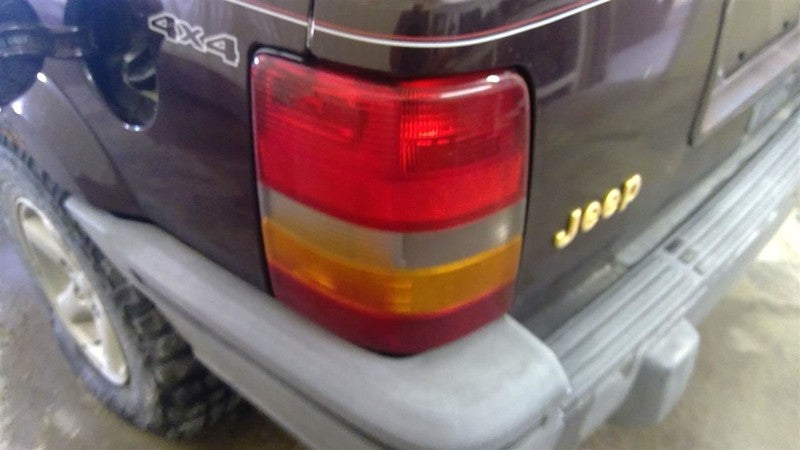 AC Compressor 6-242 Fits 93-97 GRAND CHEROKEE 1705498