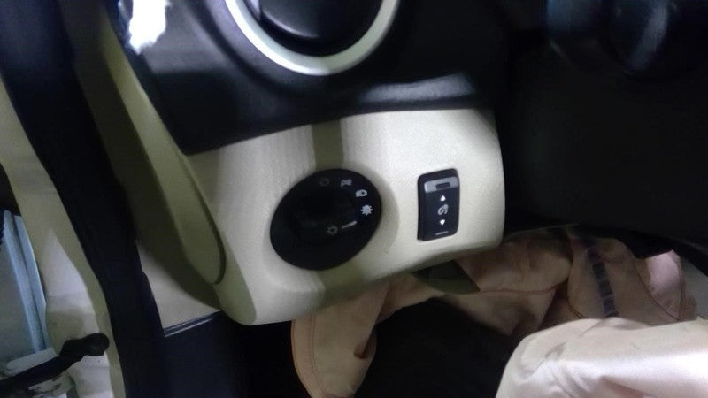 FIESTA    2016 Dash/Interior/Seat Switch 1733619