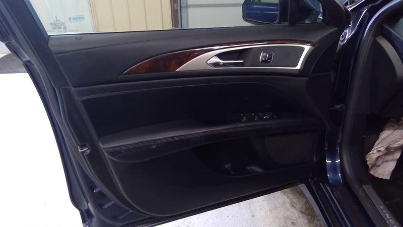 MKZ       2017 Front Door Trim Panel 2060010