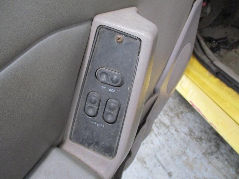 MUSTANG   1991 Front Door Switch 1880840