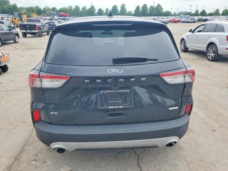 ESCAPE    2020 Front Door Trim Panel 2026258