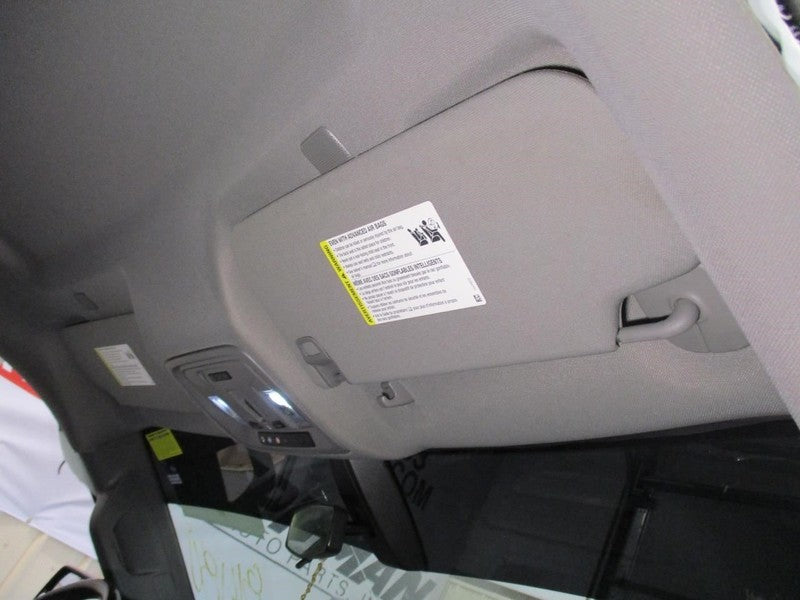 Passenger Sun Visor Fits 19-26 SILVERADO 1500 PICKUP 1682939