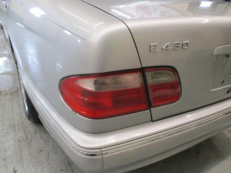 Driver Tail Light 210 Type Sedan E320 Outer Fits 00-02 MERCEDES E-CLAS