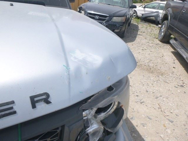 Grille Upper Hse Fits 10-11 RANGE ROVER SPORT 1624938