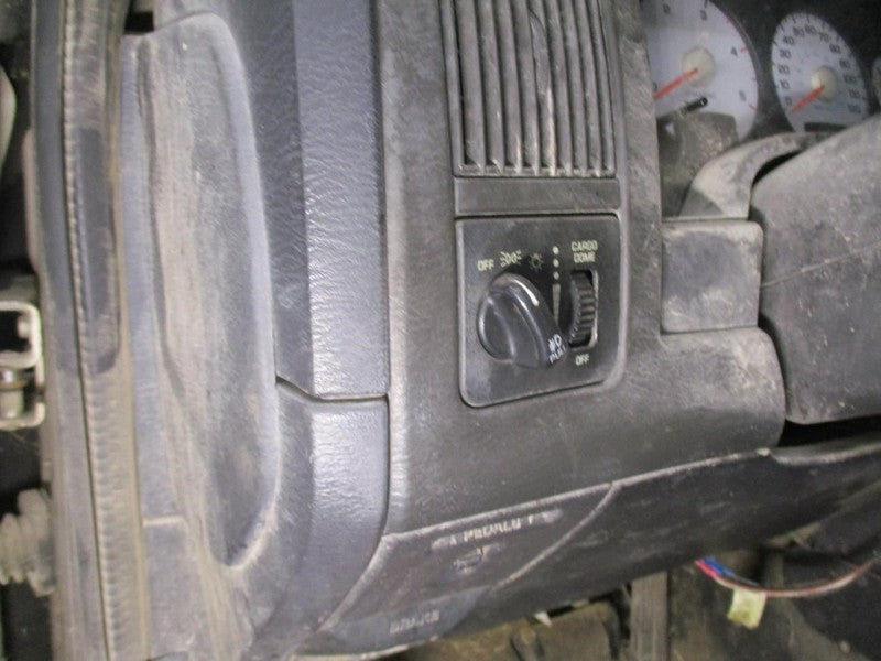 RAM2500   2005 Dash/Interior/Seat Switch 1936623