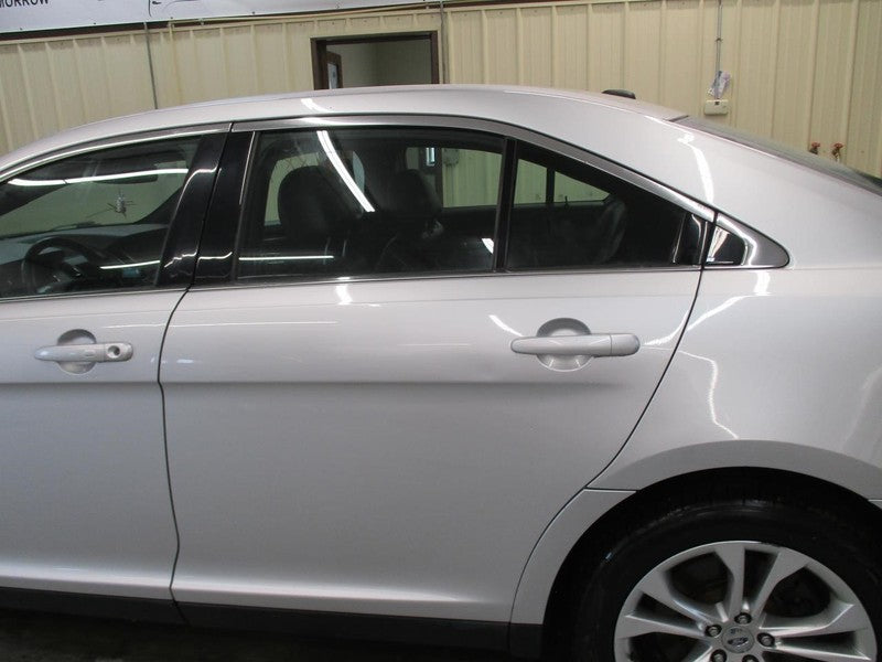TAURUS    2013 Owners Manual 1857735