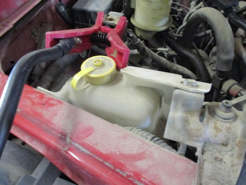 Rear Axle 6 Cylinder 4WD Thru 12/00 Non-locking Fits 01 FRONTIER 17389