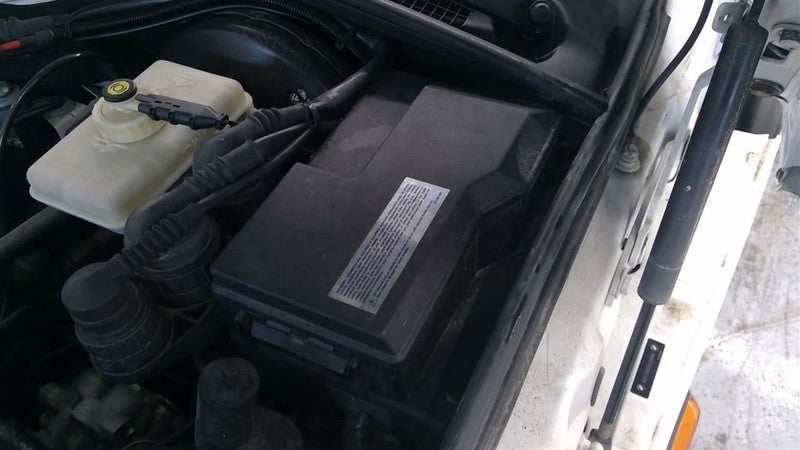 Z3        1997 Fuse Box Engine 1705121
