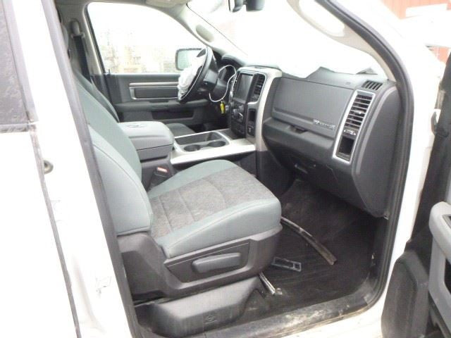 RAM1500   2016 Front Door Trim Panel 1618766