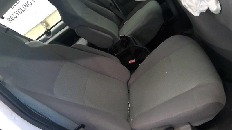 E150      2011 Keys/Latches/Locks 1731691
