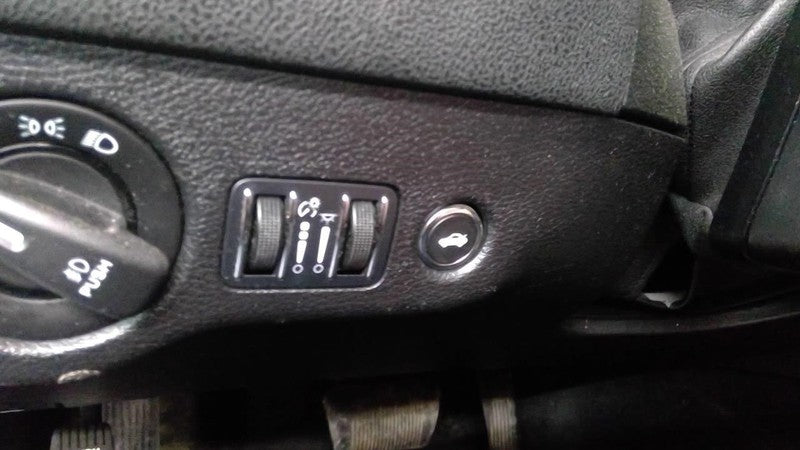 CHARGER   2015 Dash/Interior/Seat Switch 1906875