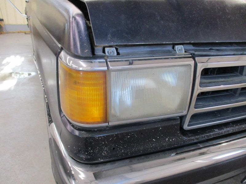 F150      1990 Front Door Trim Panel 2027584