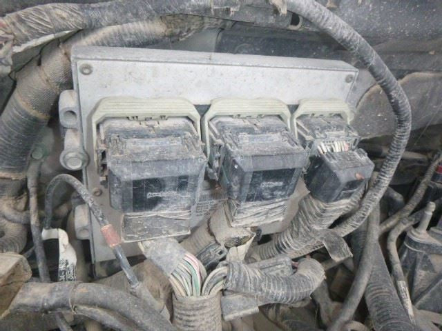 Driver Headlight Bright Background Fits 04-08 FORD F150 PICKUP 1553666