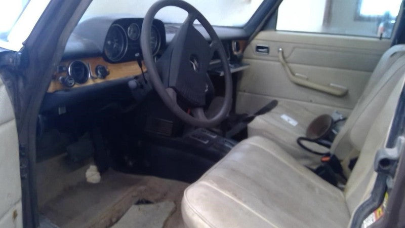 300D      1976 Transmission Shift 1942687