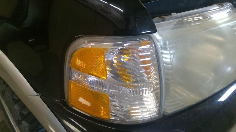 Passenger Corner/Park Light Park Lamp-turn Signal Fits 04-05 EXPLORER 