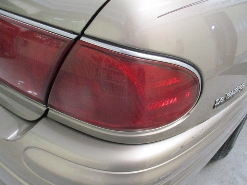 Passenger Tail Light Quarter Panel Mounted Fits 01-05 LESABRE 2000670