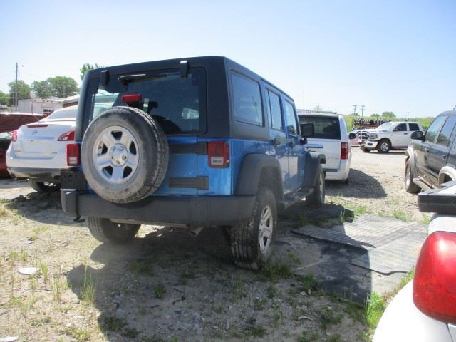 WRANGLER  2016 Front Door Trim Panel 1572458