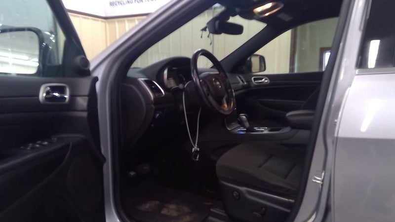 GRANDCHER 2018 Seat Belt Rear 1732082
