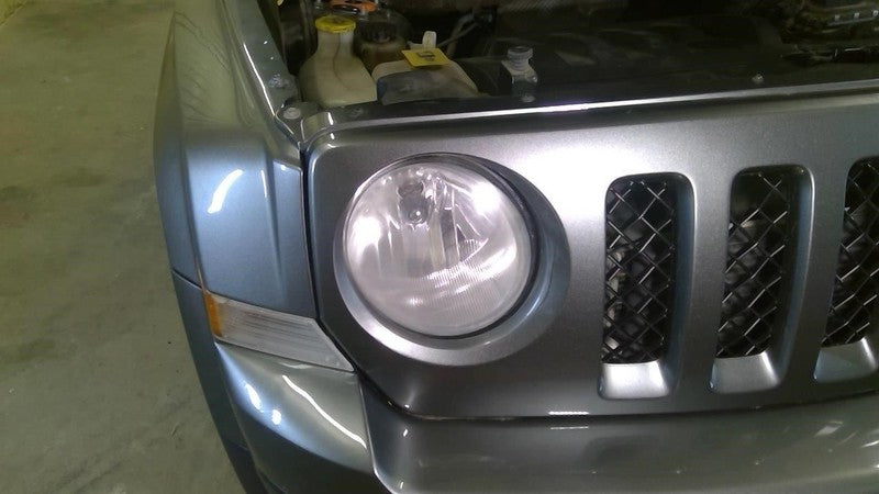 Passenger Right Headlight Halogen Fits 07-17 PATRIOT 1941808