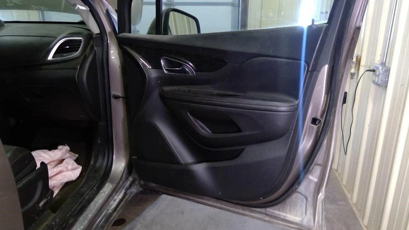 ENCORE    2015 Front Door Trim Panel 2034082