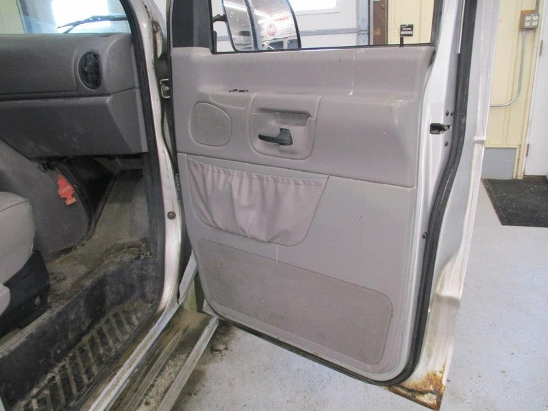 E150      1998 Front Door Trim Panel 2020728