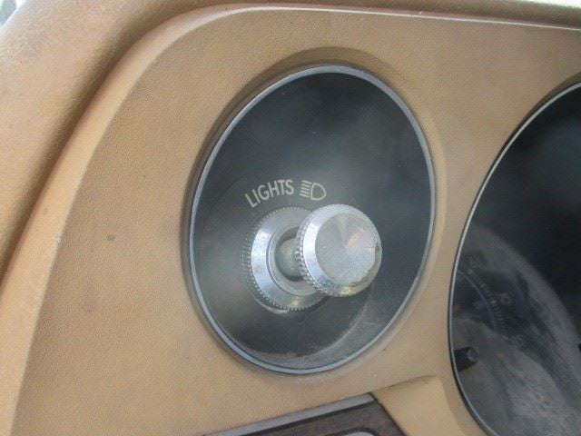 Passenger Right Front Door Vent Glass Fits 81-84 DODGE 150 VAN 1200062
