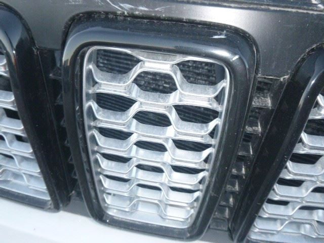 Grille Wk Body VIN E Or F 6th Digit Lower Fits 17-22 GRAND CHEROKEE 15