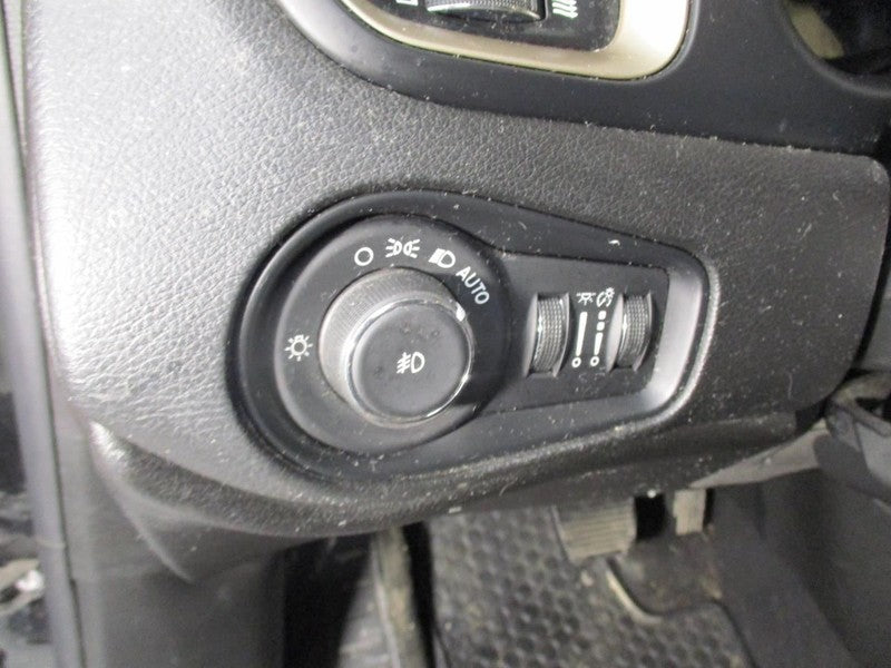 RENEGADE  2017 Dash/Interior/Seat Switch 1738855
