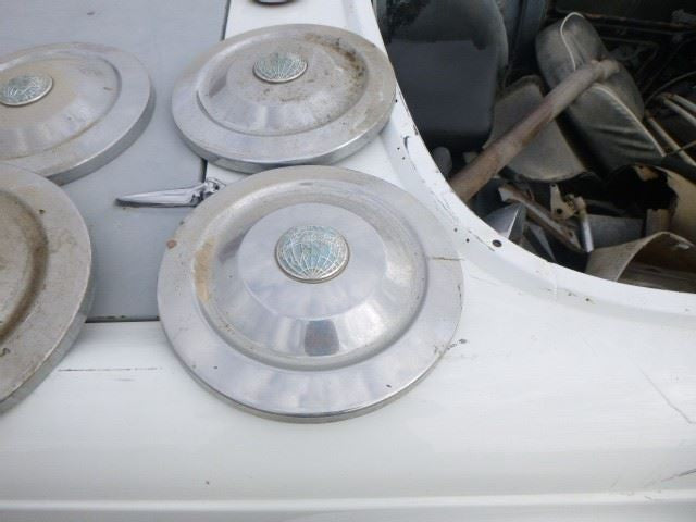 TR4       1964 Wheel Cover HubCap 1433662