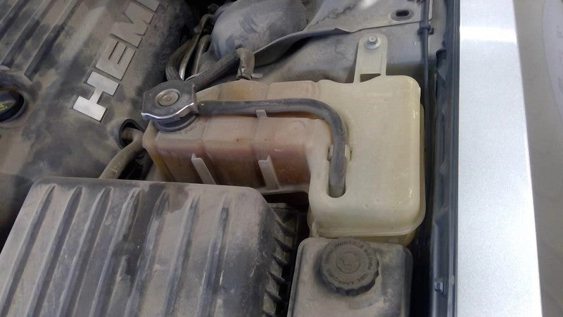Coolant Reservoir Fits 06-10 300 1885320