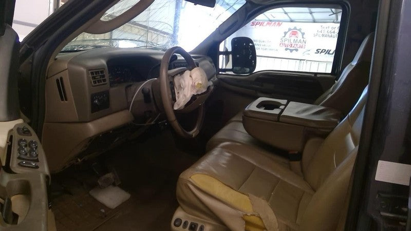 F250SD    2004 Glove Box 1897176