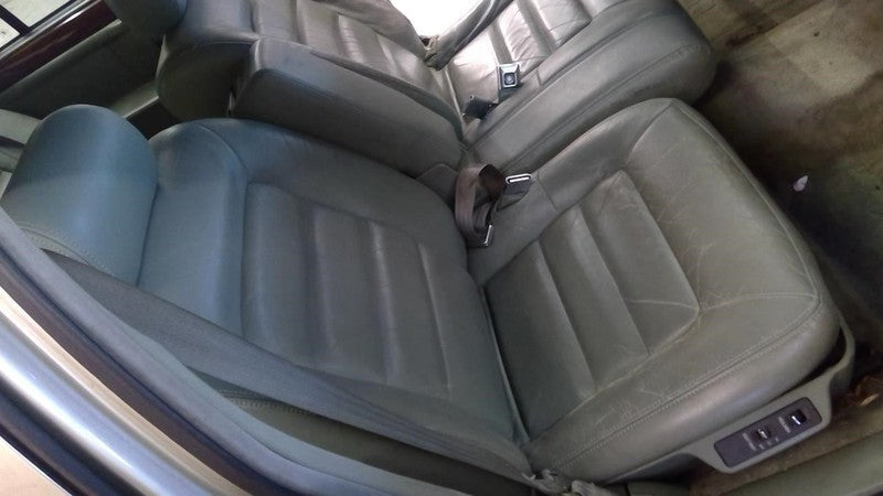 DEVILLE   1996 Front Seat 1907284