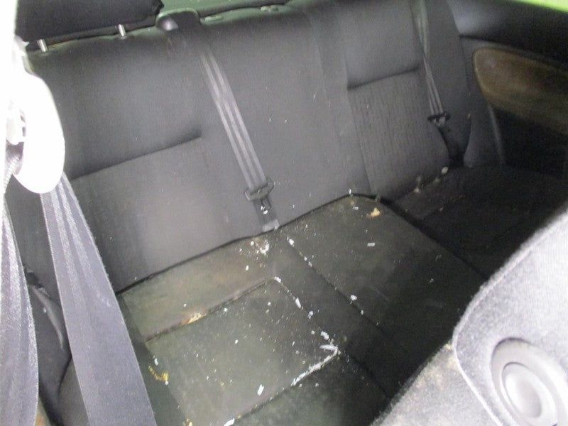 GOLF      2003 Seat Rear 1924530