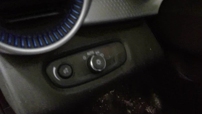 TRAX      2024 Dash/Interior/Seat Switch 2011237