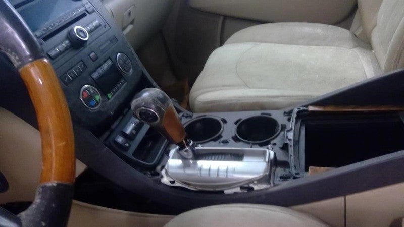 ENCLAVE   2011 Transmission Shift 2001044