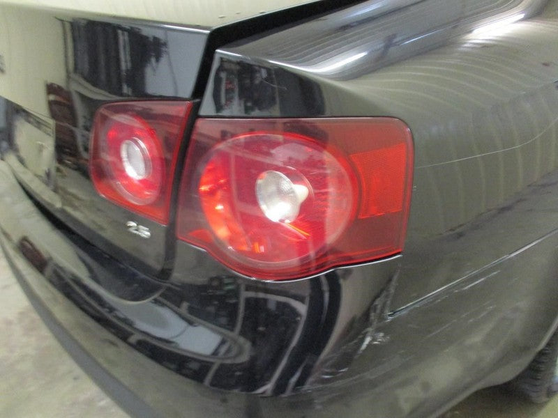 Passenger Tail Light Sedan VIN K 8th Digit Fits 08-10 JETTA 1859125