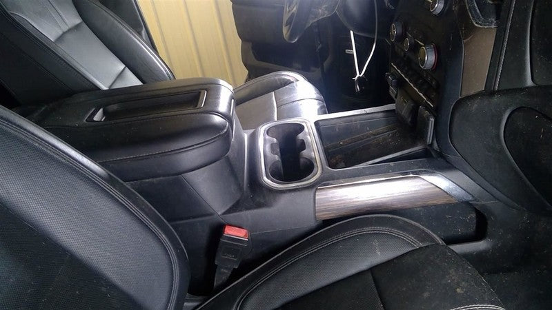 SILVRDO35 2022 Door Trim Panel Rear 1624299