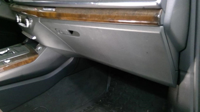 Q5 AUDI   2019 Glove Box 1920180