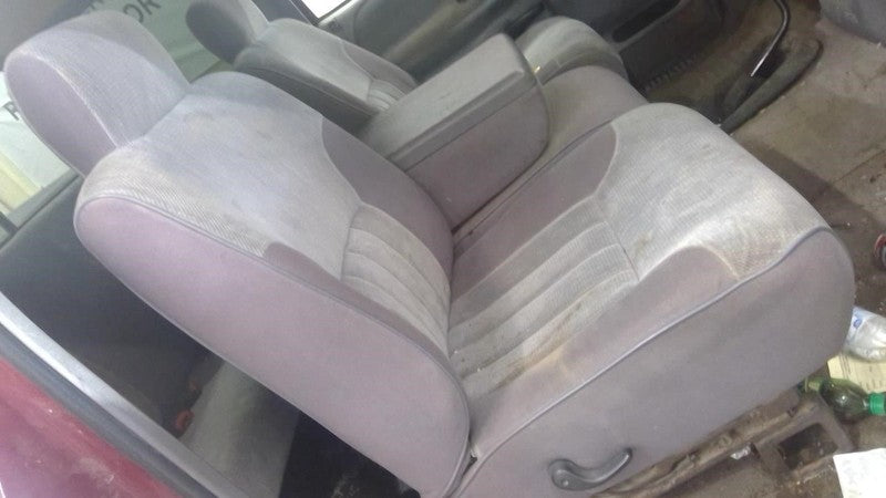 RAM1500   1995 Front Seat 2018067