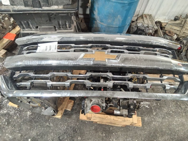 Grille Chrome Surround Fits 16-18 SILVERADO 1500 PICKUP 1851776