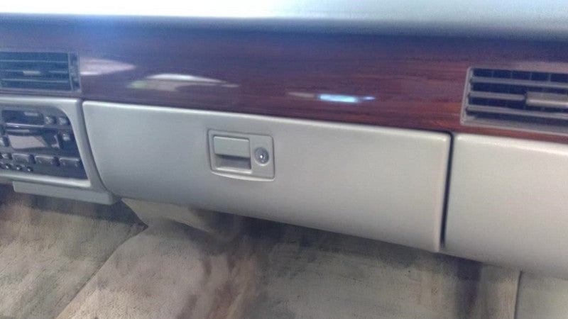 DEVILLE   1996 Glove Box 1907285