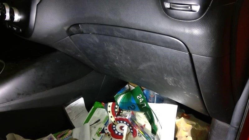 SOUL      2016 Glove Box 2024049