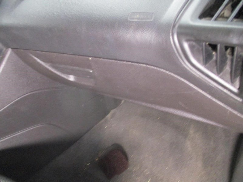 FOCUS     2012 Glove Box 1930344