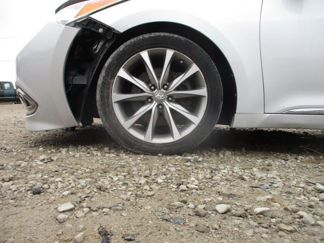 Wheel US Market 18x7-1/2 Alloy 10 Spoke Exposed Lugs Fits 15-17 AZERA 