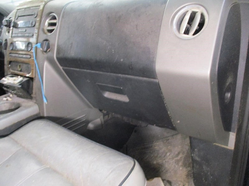 LINC-LT   2007 Glove Box 1930967