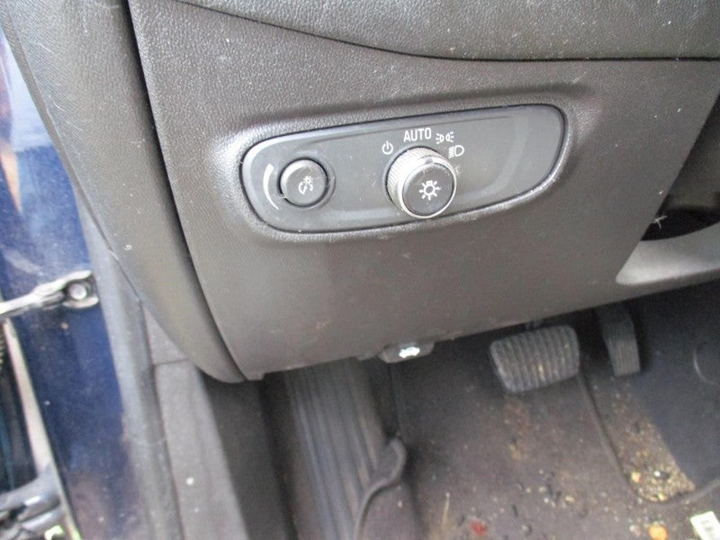 EQUINOX   2022 Dash/Interior/Seat Switch 1688967