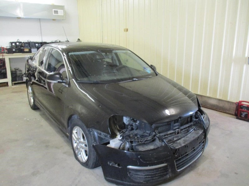 Starter Motor Bosch Manufacturer Fits 05-14 JETTA 1898695